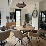 Luxuswohnung In Niederkassel
